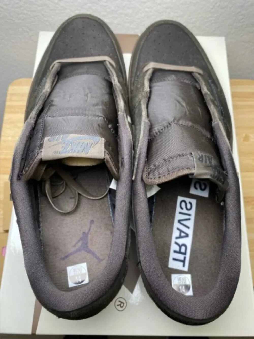 Air Jordan 1 x Travis Scott Velvet Brown Mocha